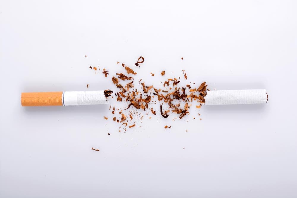 ¿Cómo afecta el consumo de tabaco en una operación de cirugía estética?