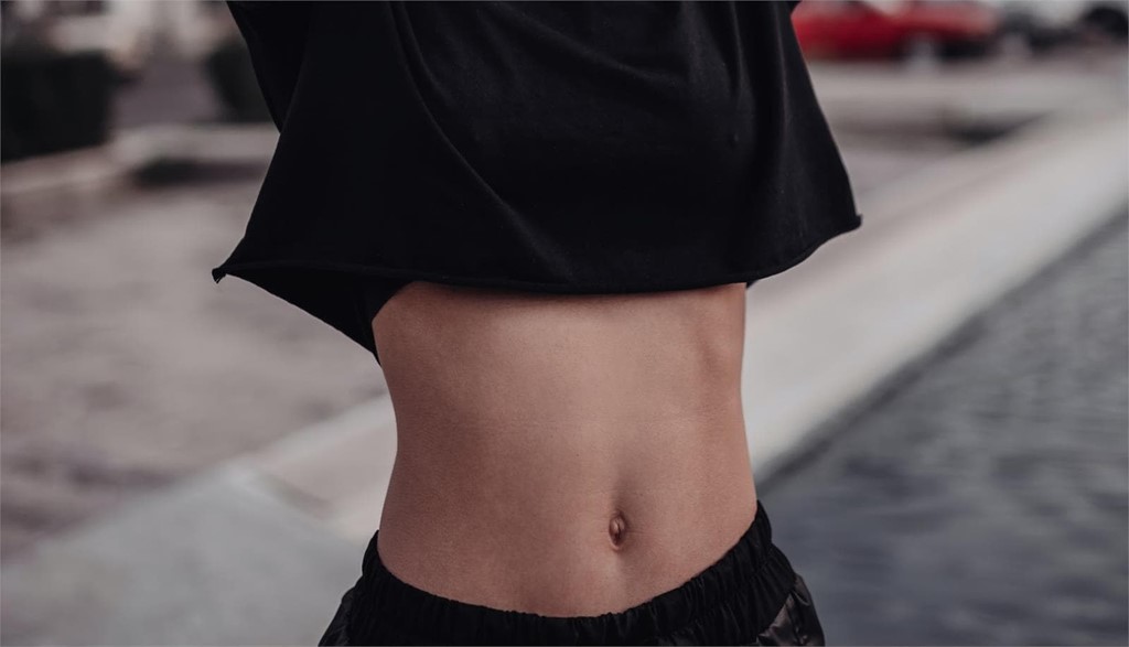 ¿Qué resultados conseguimos con una abdominoplastia?